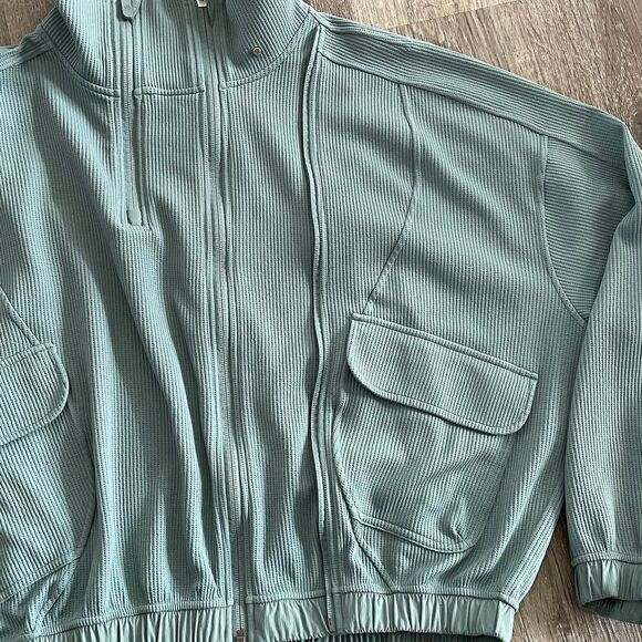 Lululemon Adaptable Fit Full-Zip Jacket Tidewater Teal - Size: 10 - Picture 11 of 13